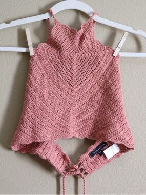 Kendall + Kylie Mauve Crochet Halter Tie Back Crop Top M